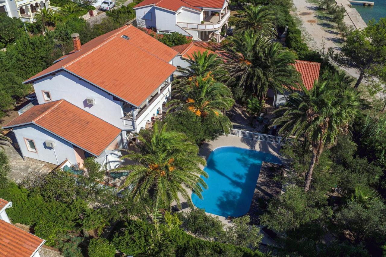 Beach Boy & Pool Girl Apartments Vir Kültér fotó
